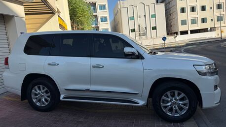Manama, Vehicles, Cars & Trucks , BHD 15900,  2016 Toyota Land Cruiser GXR V6,  2016,  Automatic,  127000 KM,  *FOR SALE &ndash; *