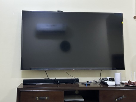 Al Malaz, Appliances, SAR 1000,  75 Inch TV IMPEX QLED  JUST 4 Months Old With Sound Bar