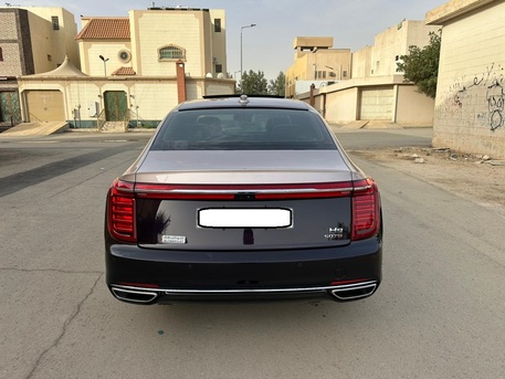 Riyadh, Vehicles, Cars & Trucks , SAR 110000,  Hongqi H9,  2021,  Automatic,  51000 KM,    50 TD Fully Loaded With Panoramic Sunroof And Under Warranty For Sales