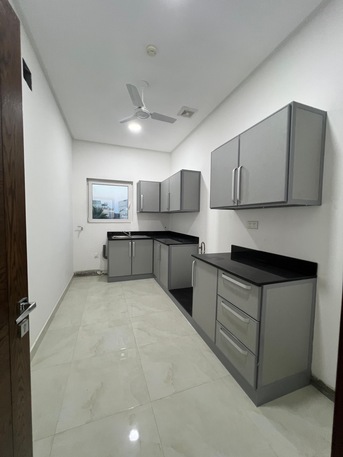 Manama, Apartments, Flats, Houses & Villas, BHD 280/month,  2 BR,  Flat For Rent With Ewa
