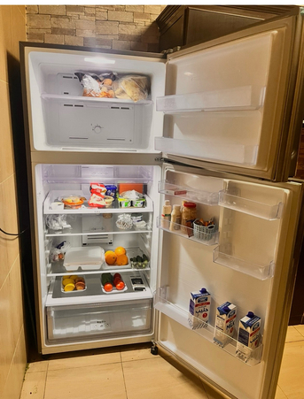 Riyadh, Appliances, SAR 1600,  Samsung Fridge 18.6 - 425 Litres Urgent Sale Final Exit