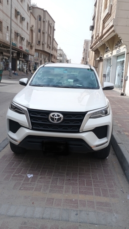 Jubail, Job Seekers, I Have My Own New Model Fortuner With Driver Or Searching For A Job
