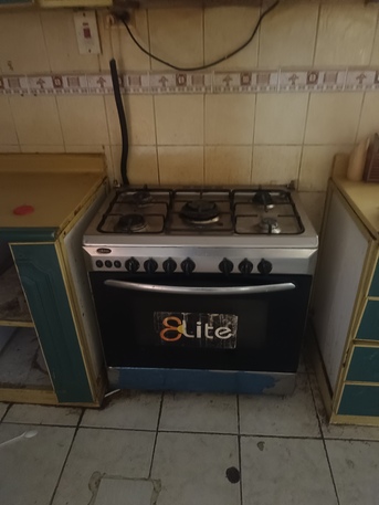 Riyadh, Furniture, SAR 2000,  Home Use Furniture 2 Bed 3 AC 7set Sofa Complete Home ...etc For Sale
