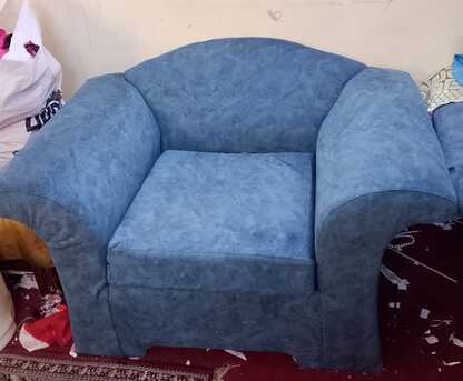Ras Rumman, Furniture, BHD 35,  Comfortable Blue Single-Seater Sofa &ndash; Excellent Condition!