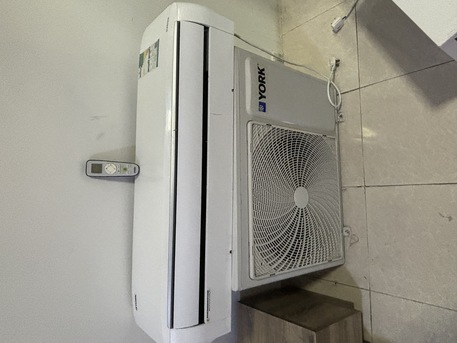 Ras Tanura, Air Conditioners, SAR 1050,  1.5 Ton Heating And Cooling York Split Air Conditioner (AC) For Sell