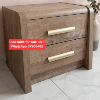 Manama, Furniture, BHD 7,  ✅️ Bed Side Table For Sale In Good Condition With Delivery