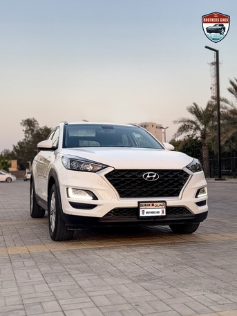Manama, Vehicles, Cars & Trucks , BHD 100,  HYUNDAI TUCSON,  2019,  Automatic,  97000 KM,   2.0L MODEL  FOR SALE