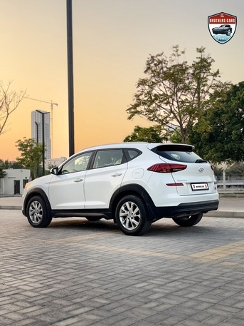 Manama, Vehicles, Cars & Trucks , BHD 100,  HYUNDAI TUCSON,  2019,  Automatic,  97000 KM,   2.0L MODEL  FOR SALE
