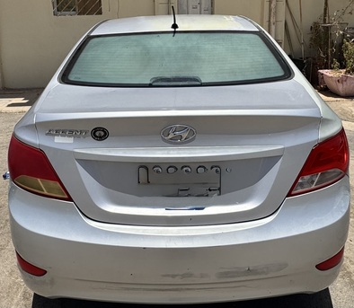 Riyadh, Vehicles, Cars & Trucks , SAR 22500,  Hyundai Accent,  2017,  Automatic,  293000 KM,     | 293,000 Km | Riyadh | SAR 22,500