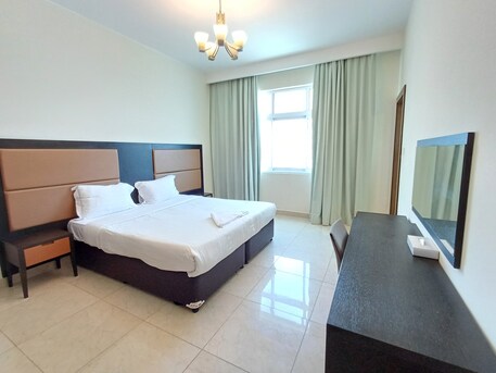 Juffair, Apartments, Flats, Houses & Villas, BHD 370/month,  Furnished,  2 BR,  140 Sq. Meter,  2 Bhk Plus Store Room | 3 Bathroom | Balcony | Wifi & Hk Service | Closed Kitchen | Cpr Ad