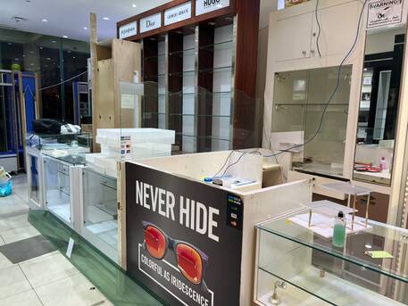 Jeddah, Furniture, Used Shelf, Table Etc.. For Shops With Excellent Quality For Sale