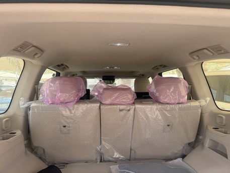 Jeddah, Vehicles, Cars & Trucks , SAR 327000,  TOYOTA  LandCruiser GXR L4,  2026,  Automatic,  500 KM,   Top Line  MODEL