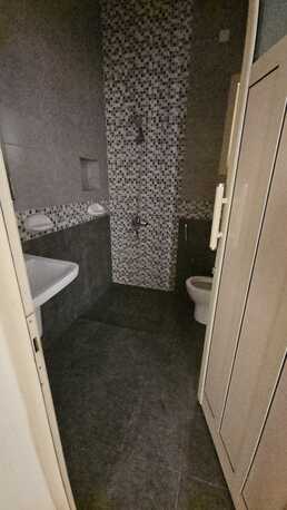 Salmaniya, Apartments, Flats, Houses & Villas, BHD 250/month,  2 BR,  2 Bedroom Big Unfurnished Flat For Rent Without Ewa