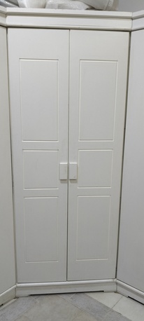 Riyadh, Household Items, SAR 1050,  Corner Closet With Huge Storage, To Save Floor Space