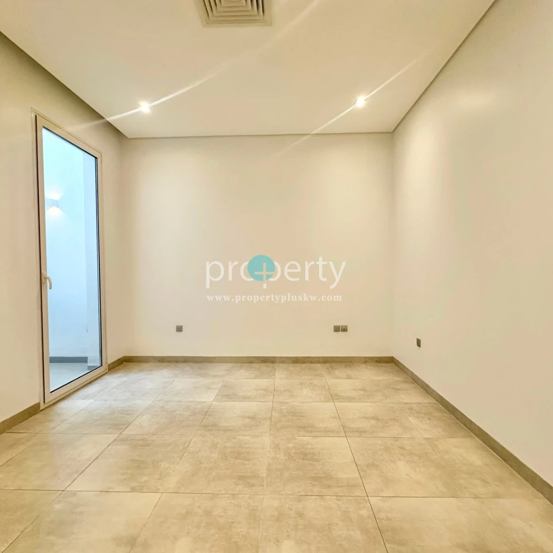 Kuwait City, Apartments, Flats, Houses & Villas, KWD 1100/month,  3 BR,  Three Master Bedroom Floor For Rent In Rawda, Kuwait City
