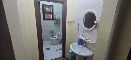 Al Wizarat, Rooms for Rent, SAR 1100/month,  SAR 1100/month, 1 Big Room With Bath Room Neat & Clean Available For Bachelor In A Family