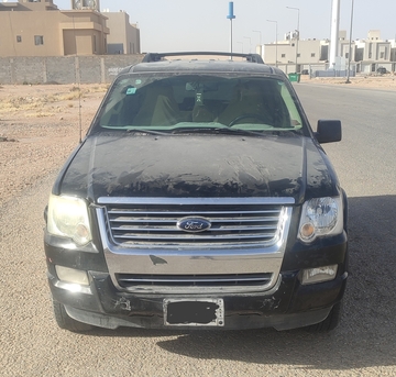 Riyadh, Vehicles, Cars & Trucks , SAR 8000,  Ford Explorer,  2009,  Automatic,  300000 KM,   XLT   V6 Vehicle Is In Good Condition