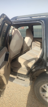 Riyadh, Vehicles, Cars & Trucks , SAR 8000,  Ford Explorer,  2009,  Automatic,  300000 KM,   XLT   V6 Vehicle Is In Good Condition