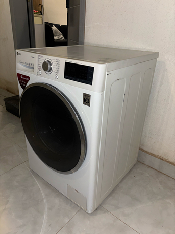 Al Mounsiyah, Appliances, SAR 850,  Lg Inverter 10 Kg Front Load Waching Machine
