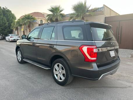 Riyadh, Vehicles, Cars & Trucks , SAR 135000,  Ford Expedition XLT,  2021,  Automatic,  123000 KM,    Edition 4x4 Panorama Sunroof N Full Options (1st Owner)