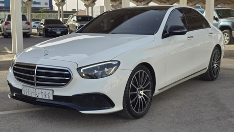 Riyadh, Vehicles, Cars & Trucks , SAR 149000,  Mercedes-Benz 200,  2023,  Automatic,  45000 KM,  Mercedes-Benz E200 For Sale