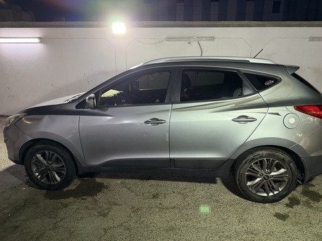 Yanbu, Vehicles, Cars & Trucks , SAR 42000,  Hyundai Tucson,  2015,  Automatic,  285717 KM,  SAR 42000, , , , 285717KM