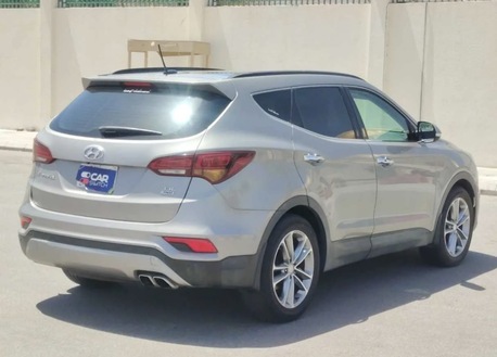 Jeddah, Vehicles, Cars & Trucks , SAR 40000,  Hyundai Santa Fe,  2016,  Automatic,  150000 KM,  Santa Fe  Very Good Condition