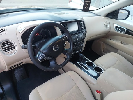 Dhahran, Vehicles, Cars & Trucks , SAR 39000,  Nissan Pathfinder,  2016,  Automatic,  252000 KM,    Very Clean