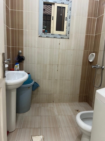 Al Aziziyah, Rooms for Rent, SAR 1050/month,  Fully Furnished Room Available Near Pakistan International School Jeddah For Becholer