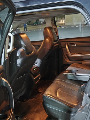 Khobar, Vehicles, Cars & Trucks , SAR 20,  Gmc Acadia,  2009,  Automatic,  300 KM,  Family Car For Sale
