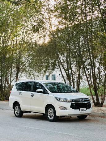 Segaya, Vehicles, Cars & Trucks , BHD 7250,  TOYOTA INNOVA,  2020,  Automatic,  30000 KM,    MODEL ACCIDENT FREE FAMILY SUV CALL OR WHATSAPP ON 35400768 ,33665080