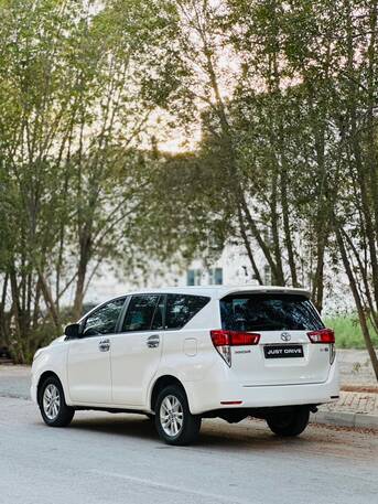 Segaya, Vehicles, Cars & Trucks , BHD 7250,  TOYOTA INNOVA,  2020,  Automatic,  30000 KM,    MODEL ACCIDENT FREE FAMILY SUV CALL OR WHATSAPP ON 35400768 ,33665080