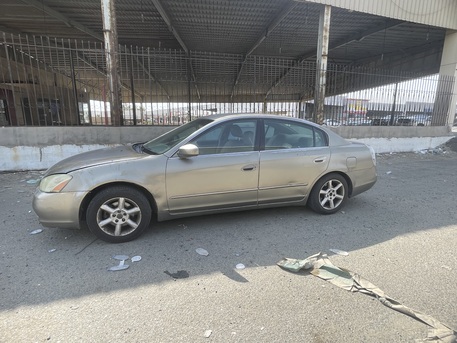 Jeddah, Vehicles, Cars & Trucks , SAR 12500,  Nissan Altima,  2006,  Automatic,  280 KM,    With Special 2-Digit Plate (53)