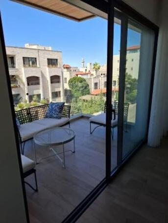 Abdoun, Apartments, Flats, Houses & Villas, JOD 25000/year,  Furnished,  3 BR,  Modern Apartment - New Elegant Furniture For Rent In Abdoun
