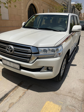 Dhahrat Laban, Vehicles, Cars & Trucks , SAR 142000,  Toyota Land Cruiser,  2017,  Automatic,  194000 KM,  Land Cruiser GX  Bahraini Spec