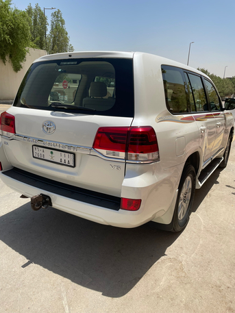 Dhahrat Laban, Vehicles, Cars & Trucks , SAR 142000,  Toyota Land Cruiser,  2017,  Automatic,  194000 KM,  Land Cruiser GX  Bahraini Spec