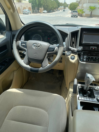 Dhahrat Laban, Vehicles, Cars & Trucks , SAR 142000,  Toyota Land Cruiser,  2017,  Automatic,  194000 KM,  Land Cruiser GX  Bahraini Spec