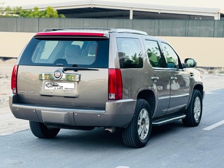 Hamala, Vehicles, Cars & Trucks , BHD 3200,  Cadillac Escalade,  2007,  Automatic,  203000 KM,