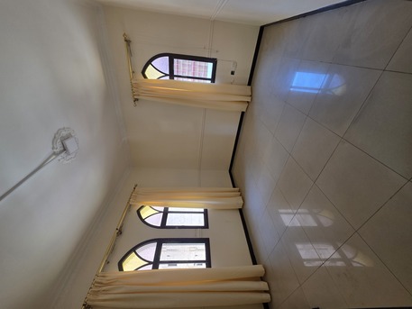 Hoora, Apartments, Flats, Houses & Villas, BHD 280/month,  3 BR,  Very Neet Semi Furnished 3 BHK Flat With Ewa & Parking @280 BD In Hoora