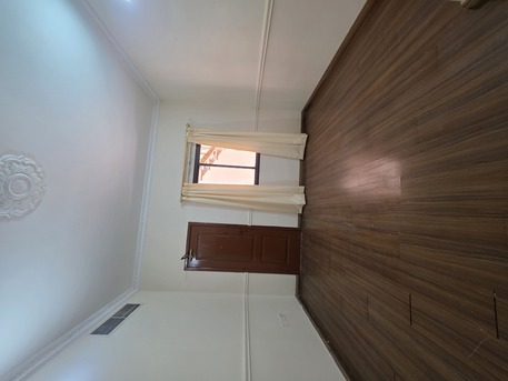 Hoora, Apartments, Flats, Houses & Villas, BHD 280/month,  3 BR,  Very Neet Semi Furnished 3 BHK Flat With Ewa & Parking @280 BD In Hoora