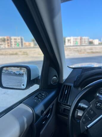 East Riffa, Vehicles, Cars & Trucks , BHD 3500,  Land Rover LR2,  2013,  Automatic,  112000 KM,  Car For Sale  For Sale