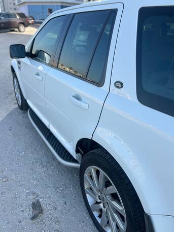 East Riffa, Vehicles, Cars & Trucks , BHD 3500,  Land Rover LR2,  2013,  Automatic,  112000 KM,  Car For Sale  For Sale