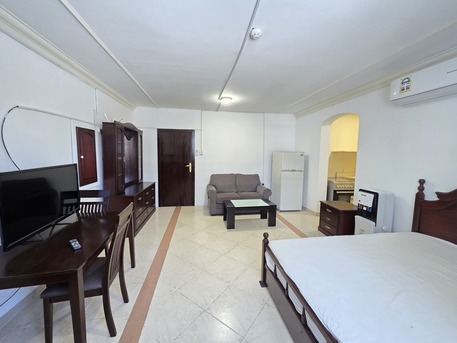Juffair, Apartments, Flats, Houses & Villas, BHD 180/month,  Furnished,  Studio,  60 Sq. Meter,  Spacious Studio Flat  Family Building  Near Juffair Mall