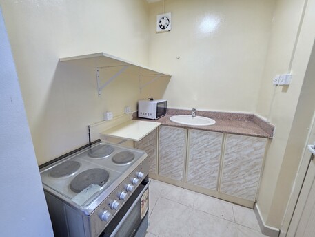 Juffair, Apartments, Flats, Houses & Villas, BHD 180/month,  Furnished,  Studio,  60 Sq. Meter,  Spacious Studio Flat  Family Building  Near Juffair Mall