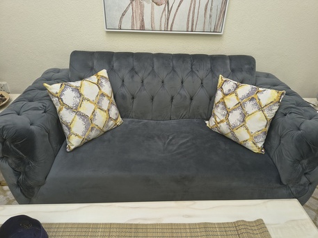 Riyadh, Furniture, SAR 800,  7 Seater Sofa Set For Sale Alongside Center And Side Tables