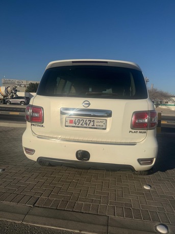 East Riffa, Vehicles, Cars & Trucks , BHD 4,  Nissan Patrol,  2011,  Automatic,  259000 KM,    (white)