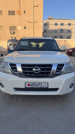 East Riffa, Vehicles, Cars & Trucks , BHD 4,  Nissan Patrol,  2011,  Automatic,  259000 KM,    (white)
