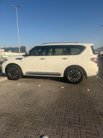 East Riffa, Vehicles, Cars & Trucks , BHD 4,  Nissan Patrol,  2011,  Automatic,  259000 KM,    (white)
