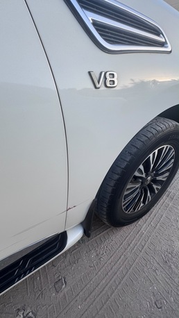East Riffa, Vehicles, Cars & Trucks , BHD 4,  Nissan Patrol,  2011,  Automatic,  259000 KM,    (white)