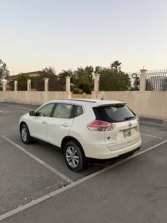 Zinj, Vehicles, Cars & Trucks , BHD 3500,  Nissan X-Trail,  2016,  Automatic,  155000 KM,    For Sale | Good Condition